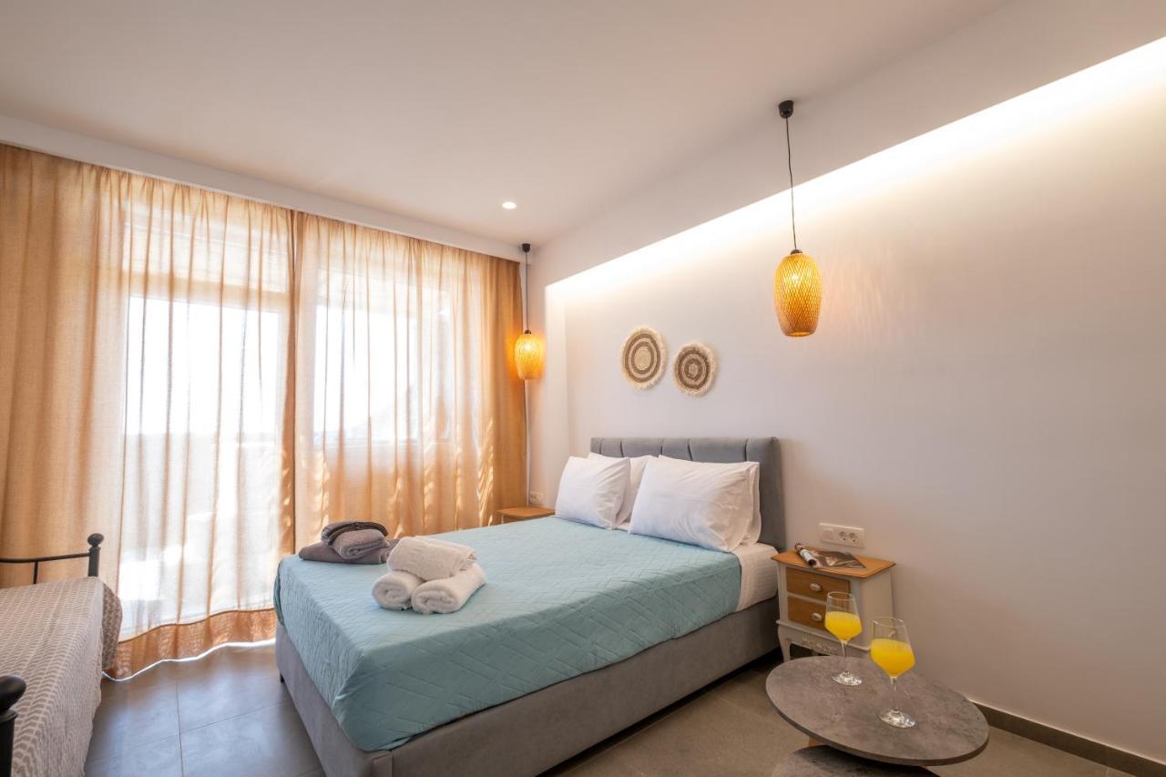 Sand Gem - Beach Apartments Playa de Perivolos Exterior foto